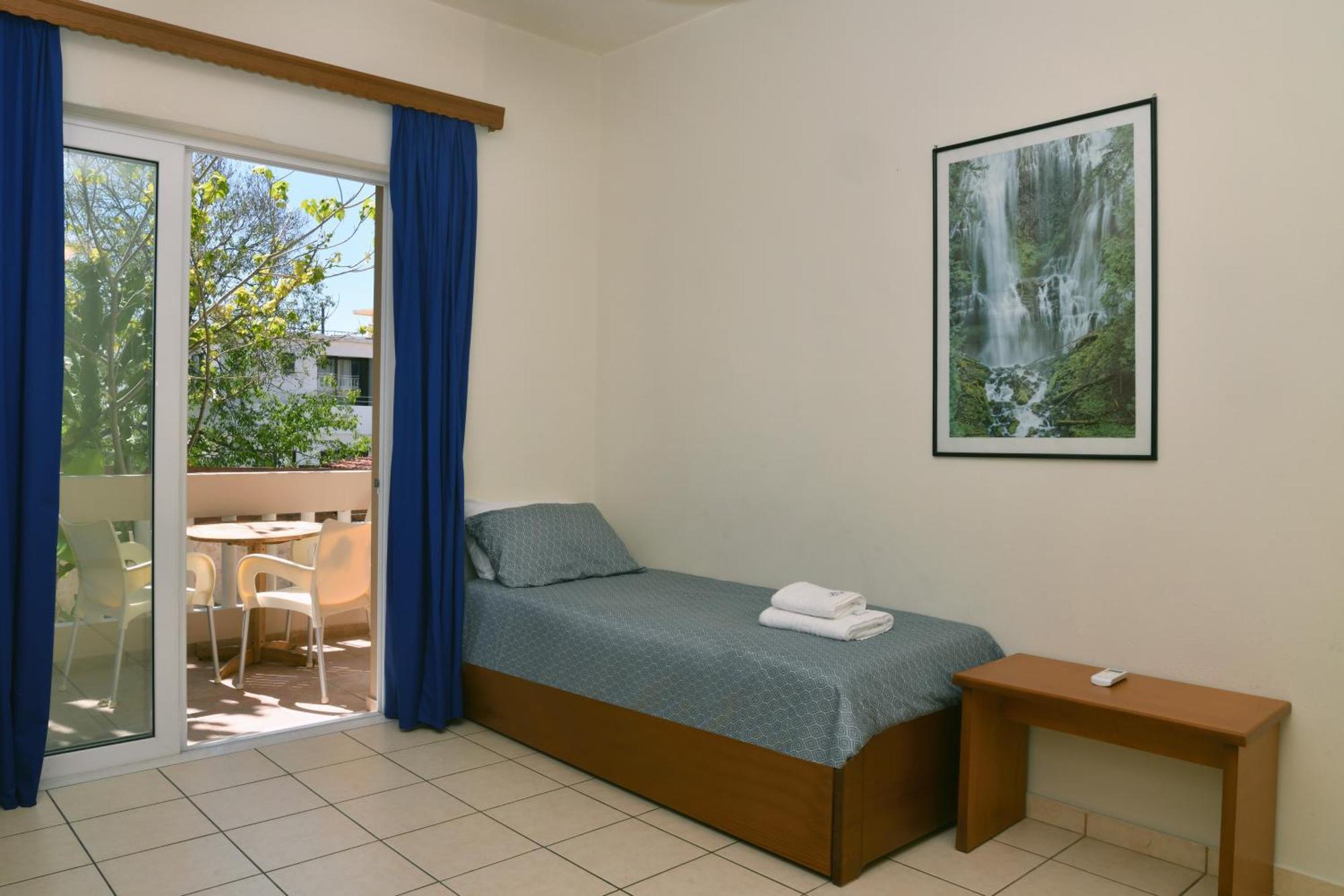 Akatos Hotel Агия-Марина Экстерьер фото